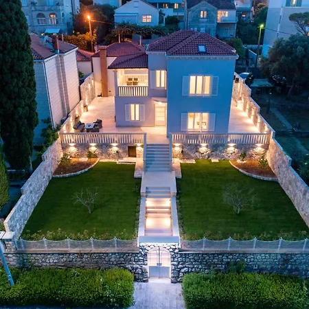 Villa Enigma