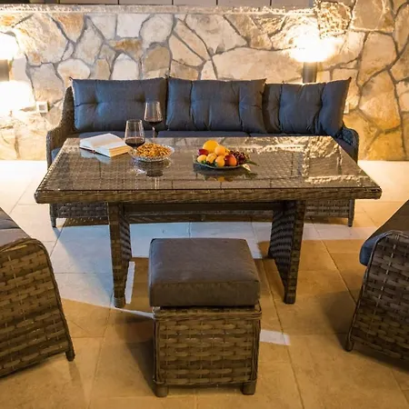 Villa Enigma *